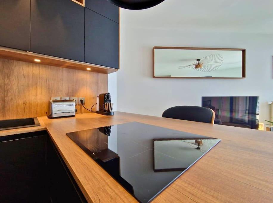 Sublime Appartement 4 Etoiles Neuf T3 Aputeaux 61M2 Proche La Defense, 10M2 De Terrasse Avec Magnifique Vue Extérieur photo