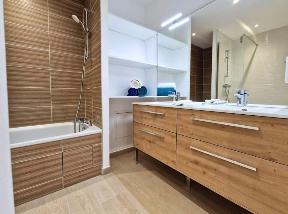 Sublime Appartement 4 Etoiles Neuf T3 Aputeaux 61M2 Proche La Defense, 10M2 De Terrasse Avec Magnifique Vue Extérieur photo